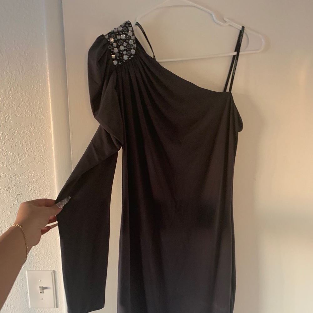 Gem shoulder mid length cocktail